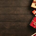 Curated collection of best gifts for travelers, featuring practical tech gadgets, comfort essentials, sustainable travel items, and personalized accessories for globetrotters.