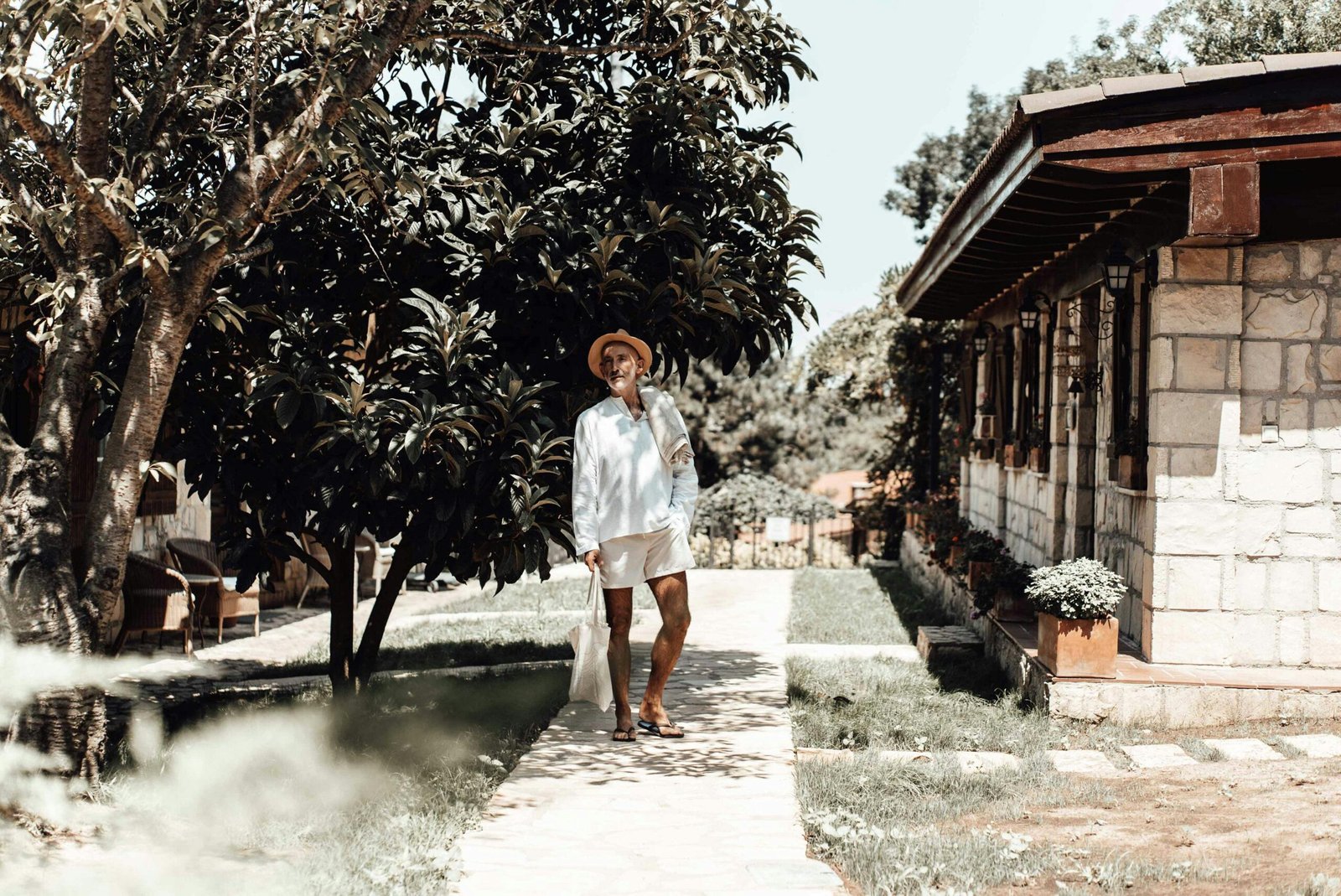 Best Travel Shirts for 2025: Stay Comfy and Stylish on the Go