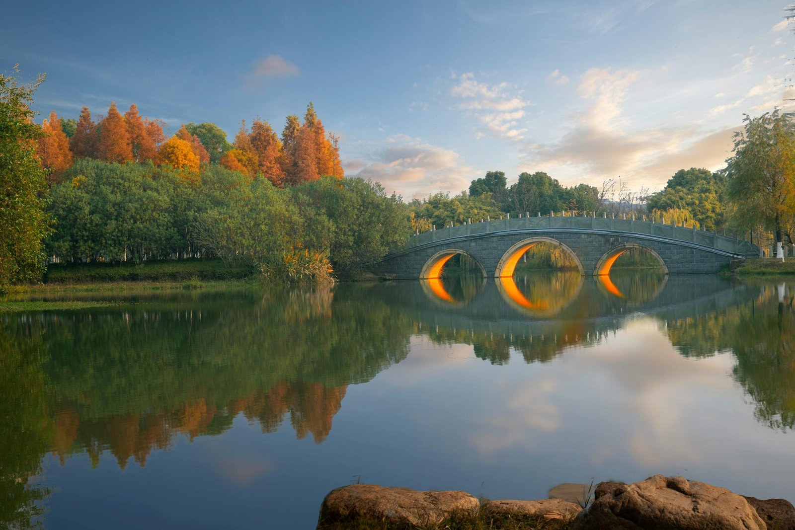 Best Fall Travel Destinations: Your Ultimate Guide for 2025