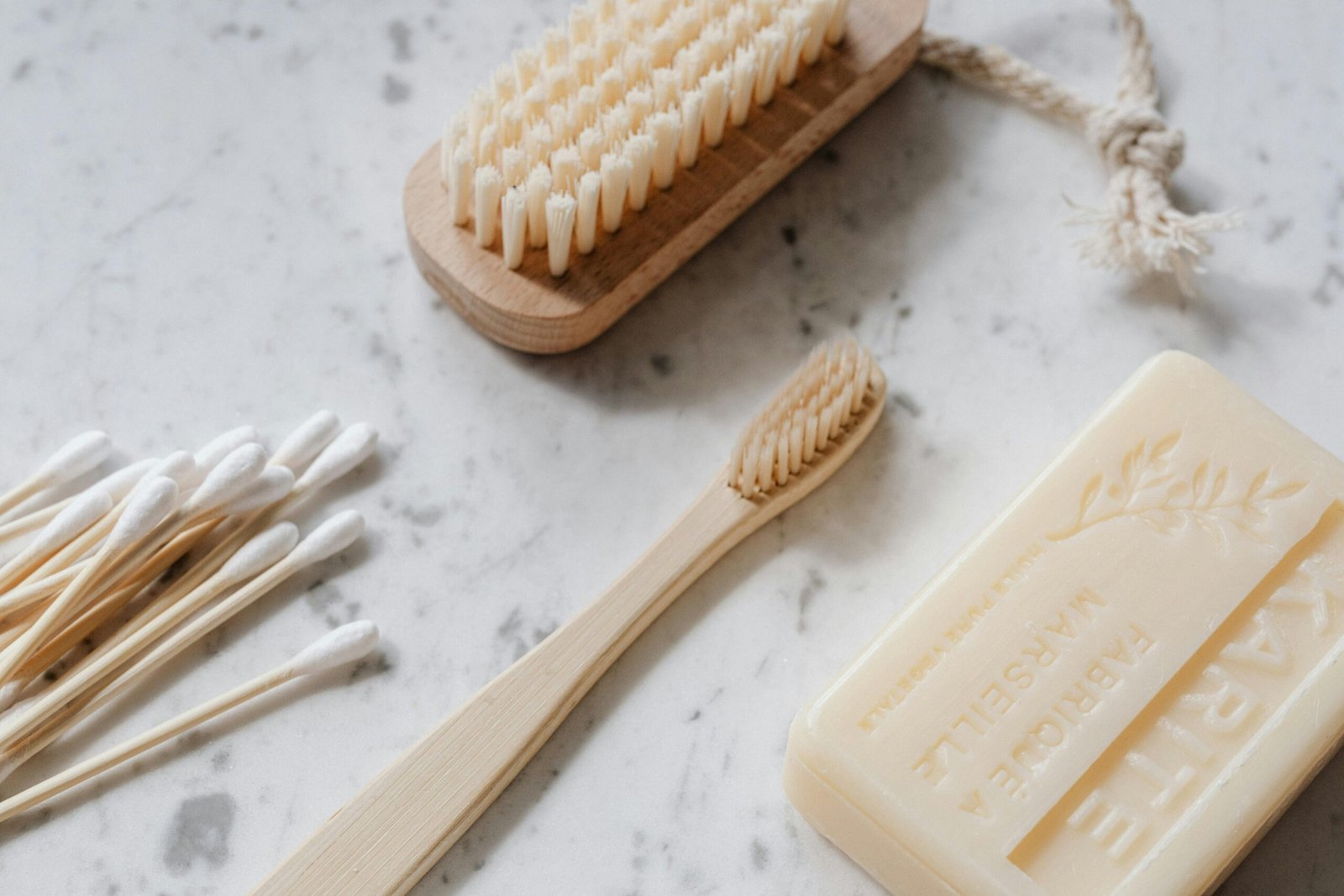 Your Ultimate Travel Toiletry Guide: Pack Smart & Stay Fresh