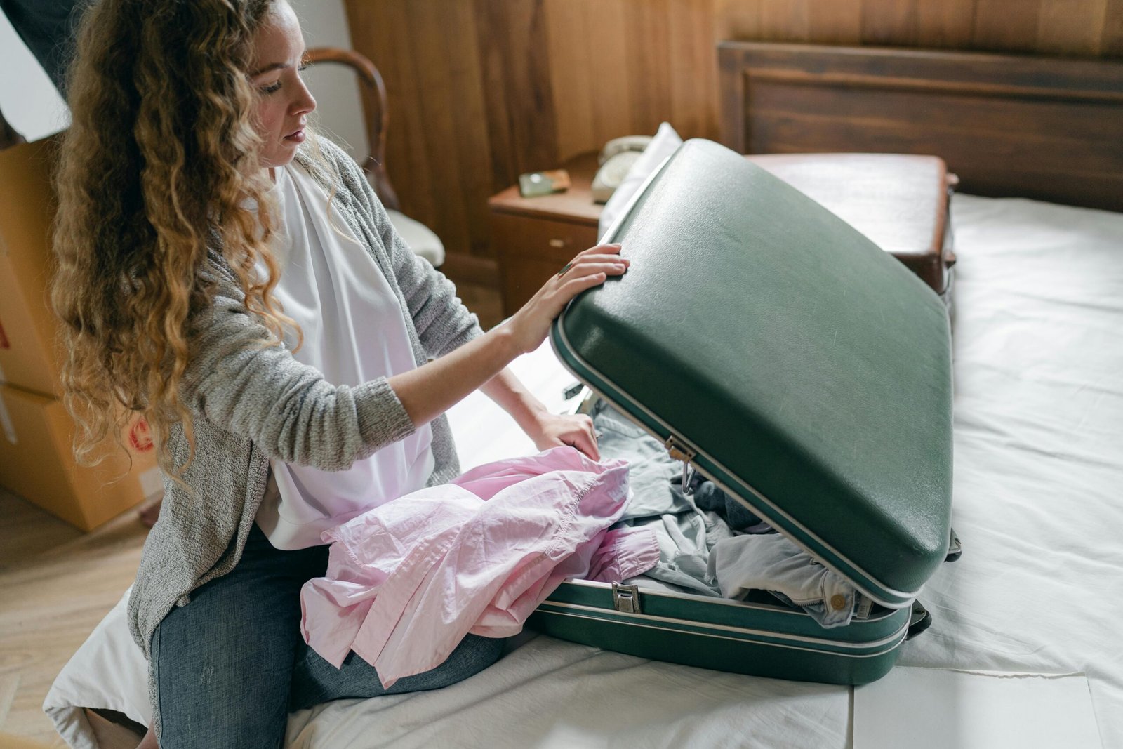 Best Travel Hair Curling Iron: Your Guide to Effortless Curls on the Go