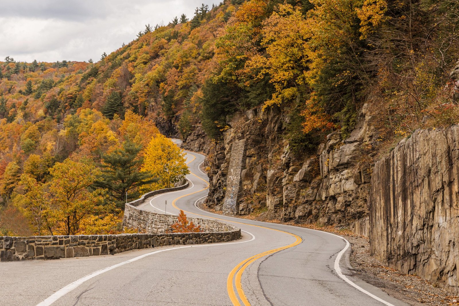 Where to Travel in October USA: Your Ultimate Autumn Guide 2025
