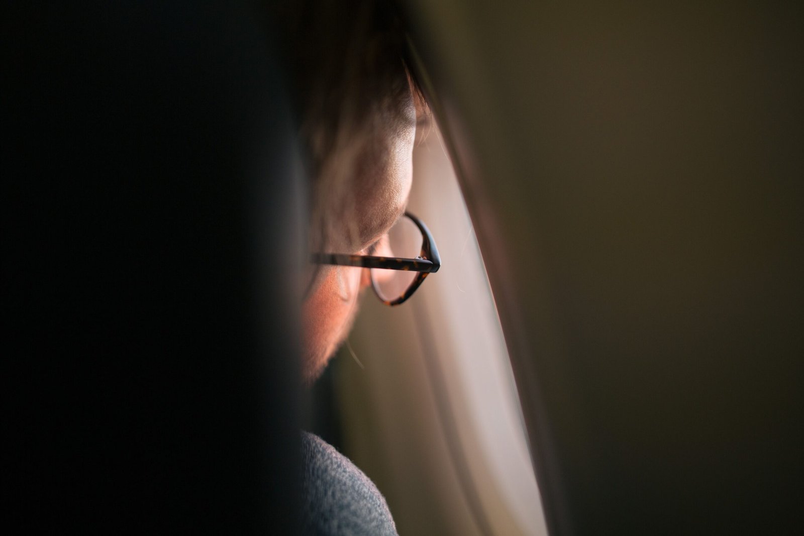 How Soon Can You Travel After Cataract Surgery? Your Guide to Post-Op Travel