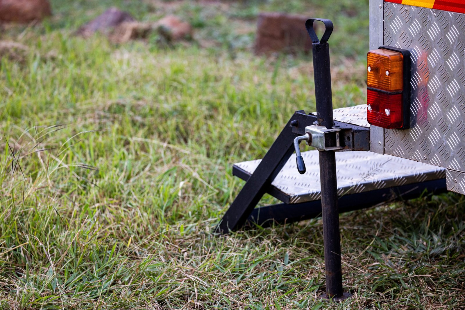 Choosing the Best Travel Trailer Levelers for a Stable RV Experience