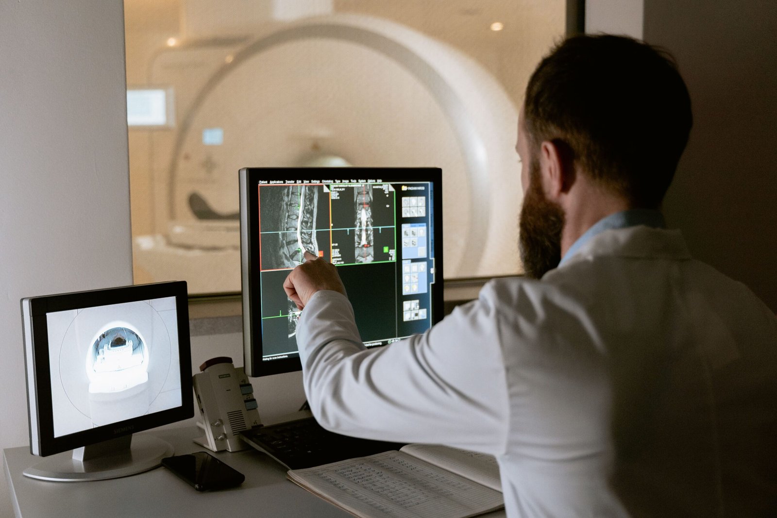Become a Traveling Radiologic Technologist: Your Guide to a Rewarding Career