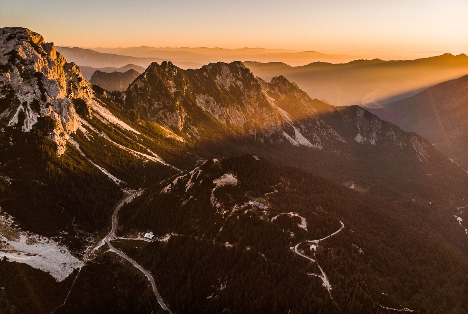 Sunlight Travel: Your Guide to Luminous Journeys in 2025