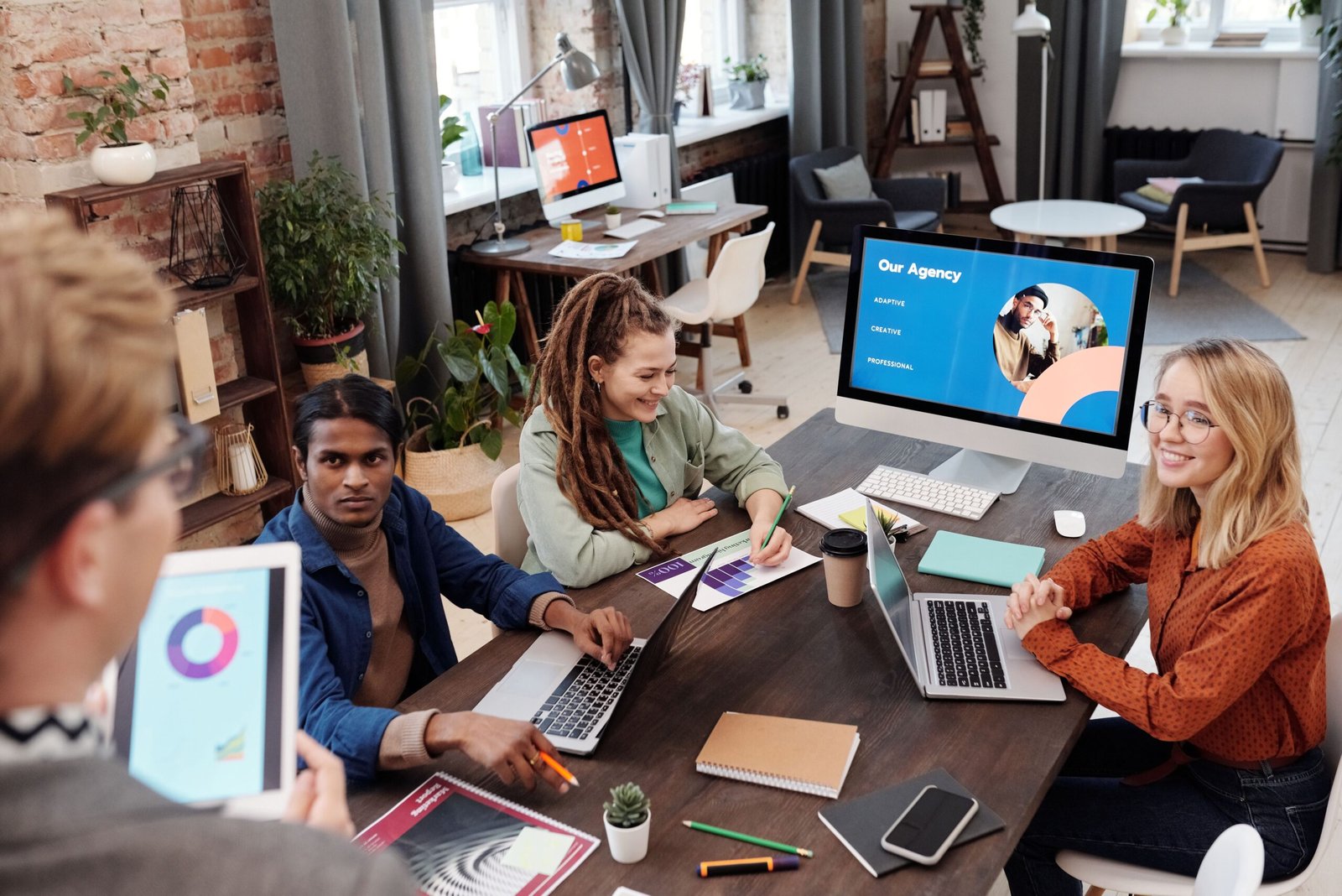 White Label Travel Host Agency: Your Guide for 2025