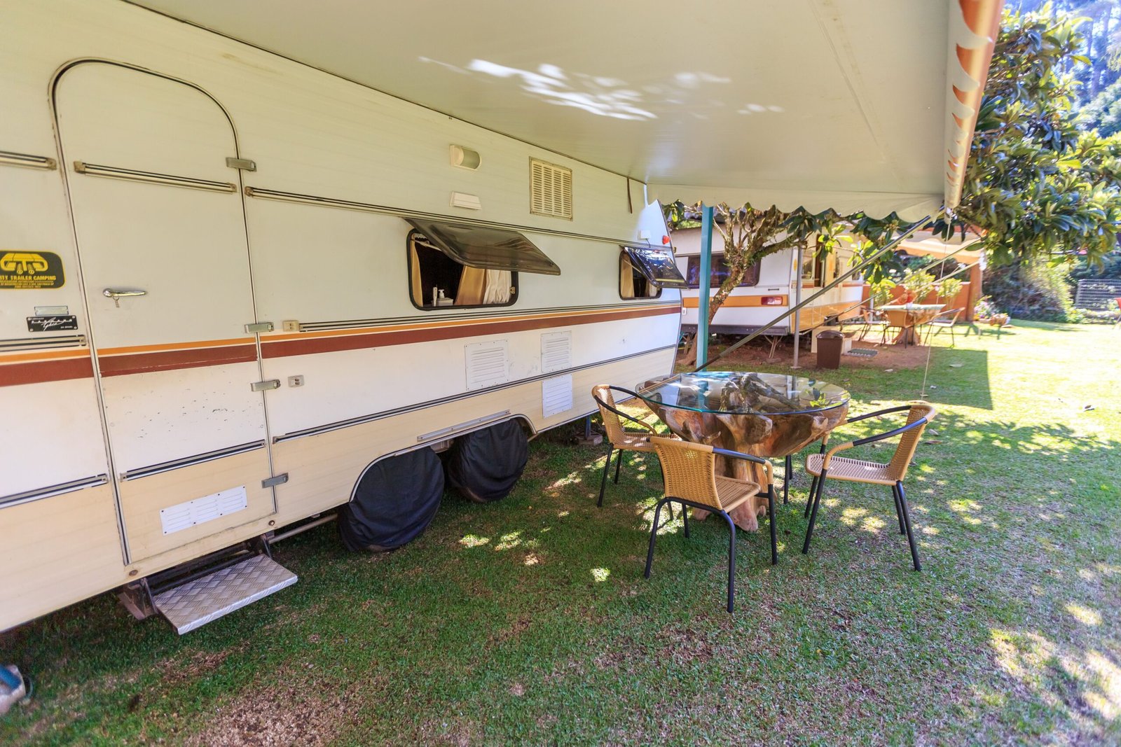 Best Travel Trailer Awning Screen: Enhance Your RV Experience 2025