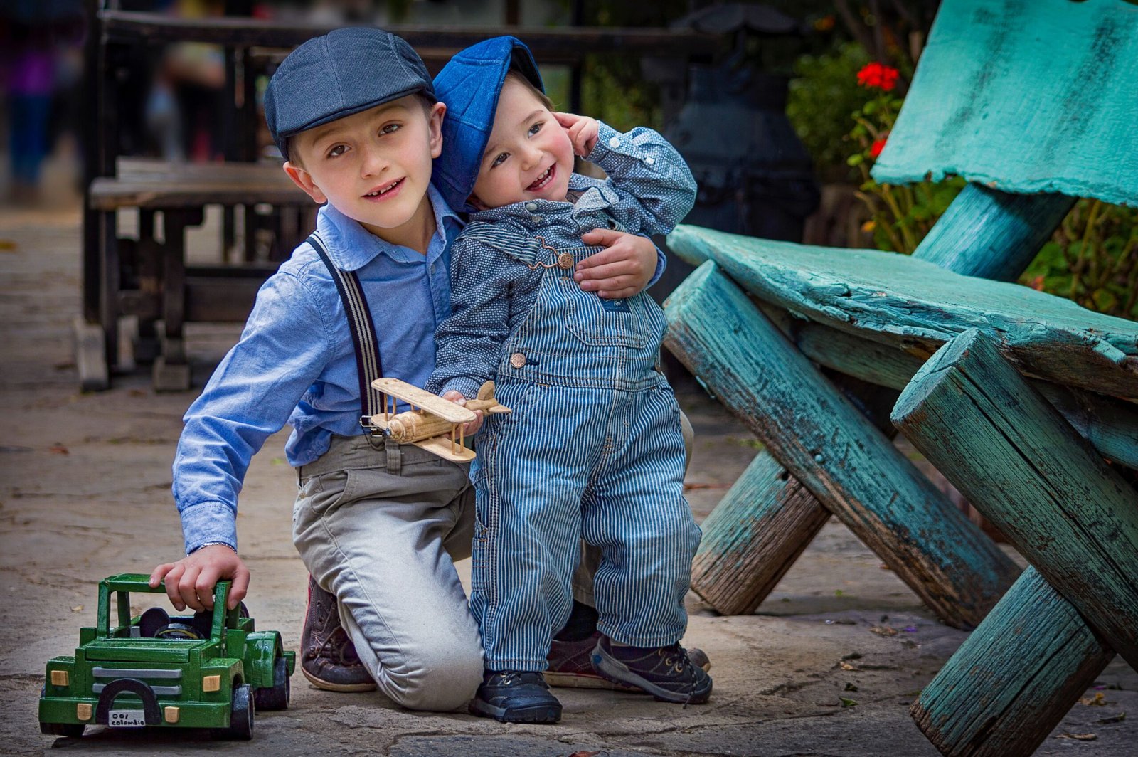 Top Travel Toys for Kids: Keep Them Happy & Engaged on the Go