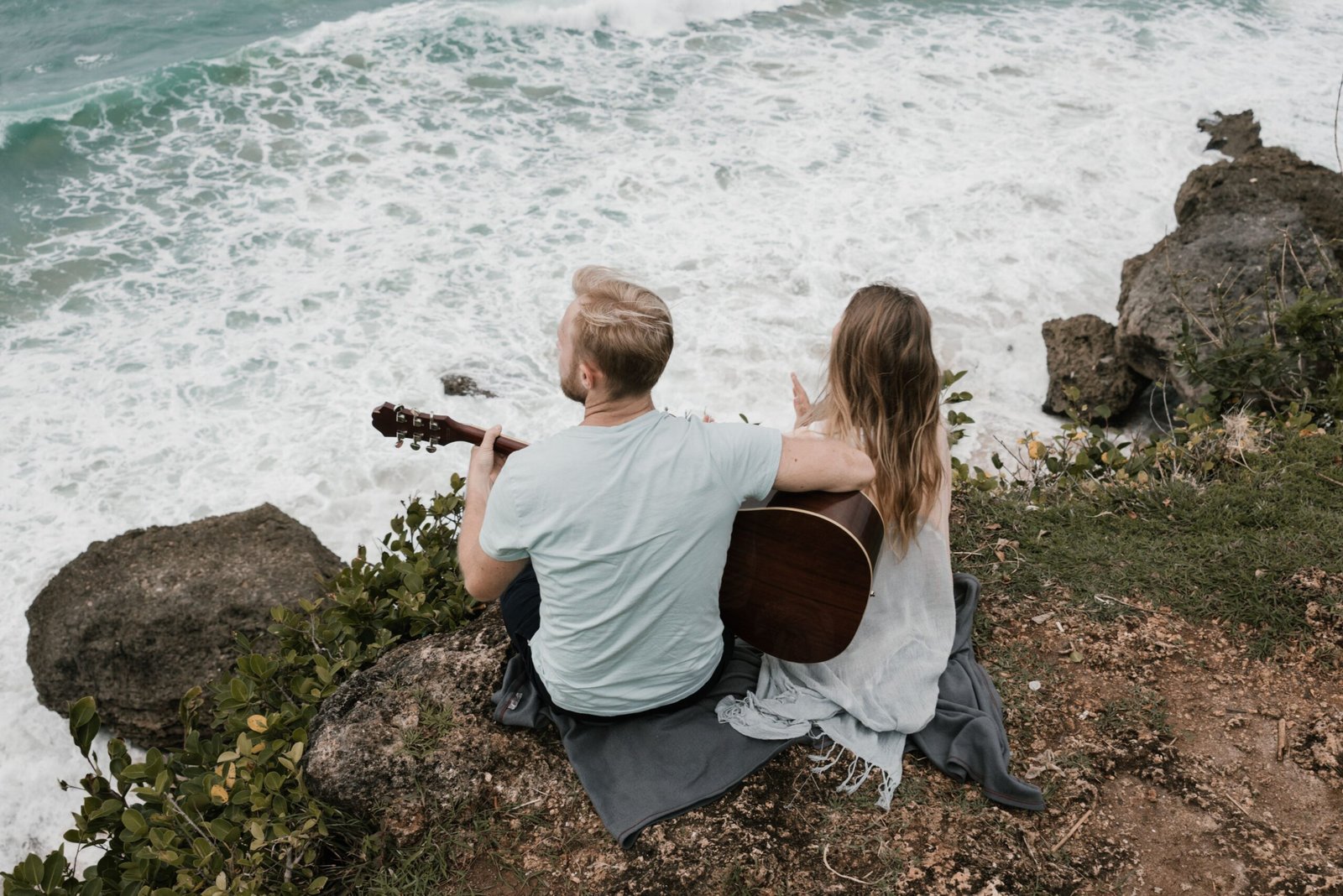 Best Travel Size Guitar for Musicians on the Go in 2025