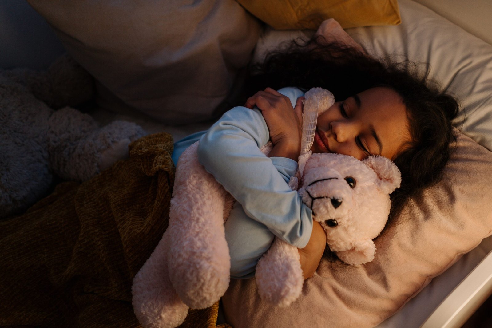 The Best Travel Bed Rail Options for Safe Sleep on the Go 2025