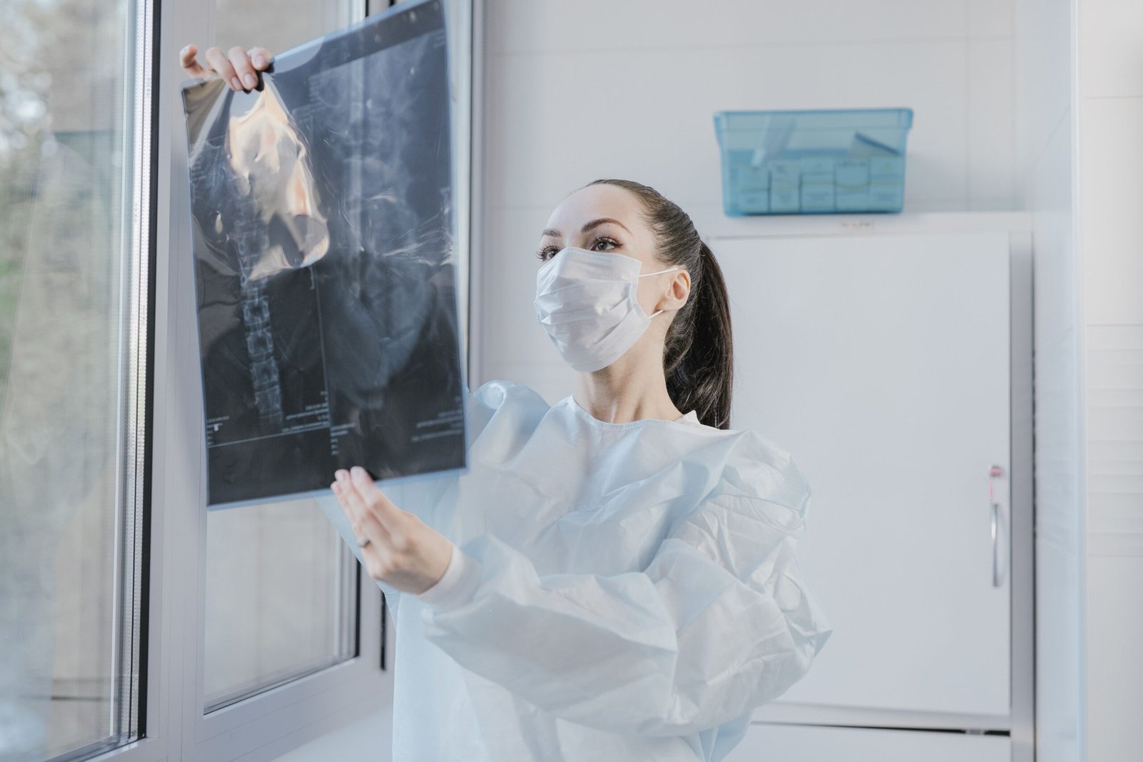 Become a Travel X-Ray Technologist: Your Guide to a Rewarding Career in 2025