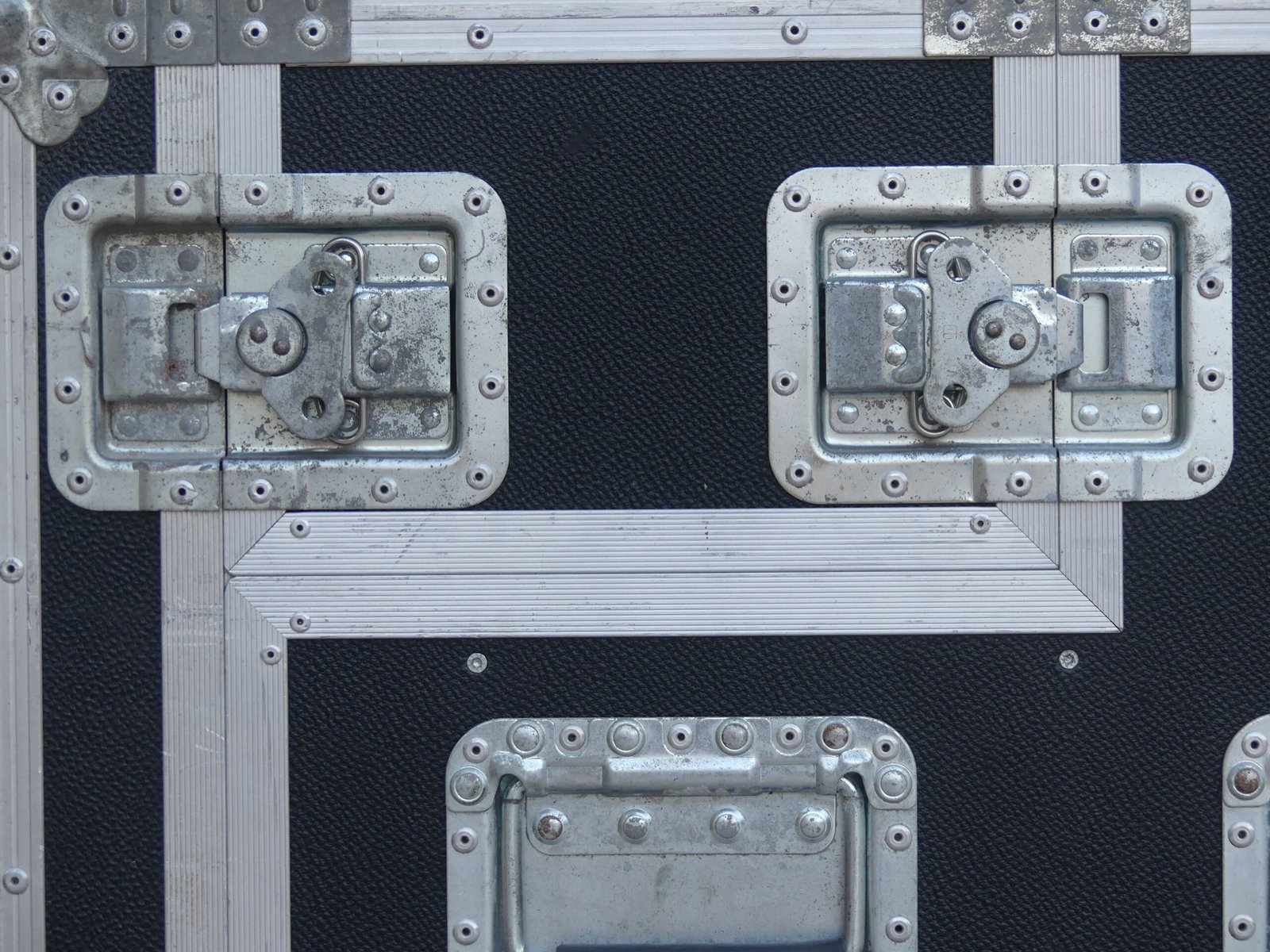 Enhance Your Journeys: The Ultimate Guide to Travel Trunk Hardware