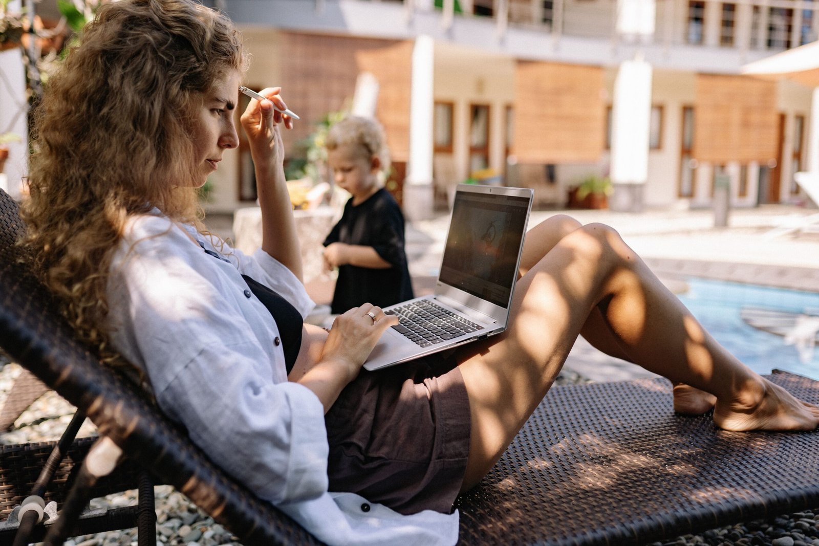 Missing My Family While Traveling: Tips to Cope and Stay Connected