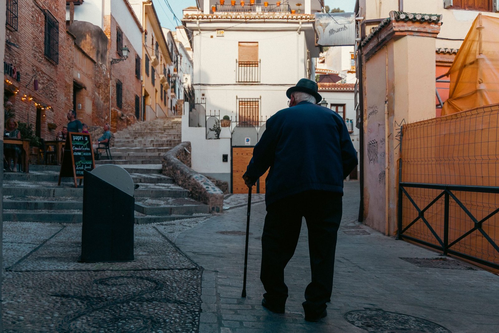The Ultimate Guide to Choosing Your Perfect Travel Cane